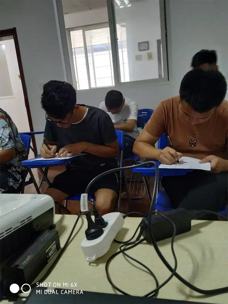学员