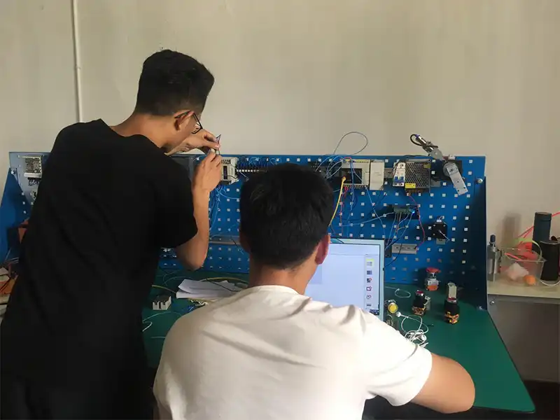 学员